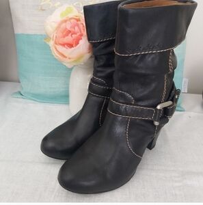 Fossil boots size 8 black leather heeled short  harness western style 3" heels